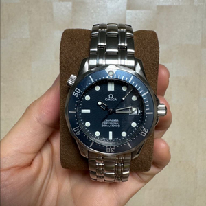 오메가 씨마스터 300 미드사이즈 쿼츠 시계