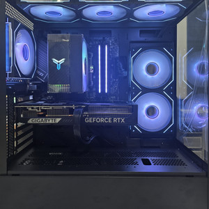 7800X3D // RTX5070ti // 32g // 1TB 올블랙 조립PC