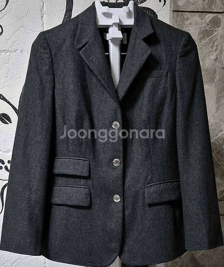 페레가모 정품 자켓 판매합니다--1