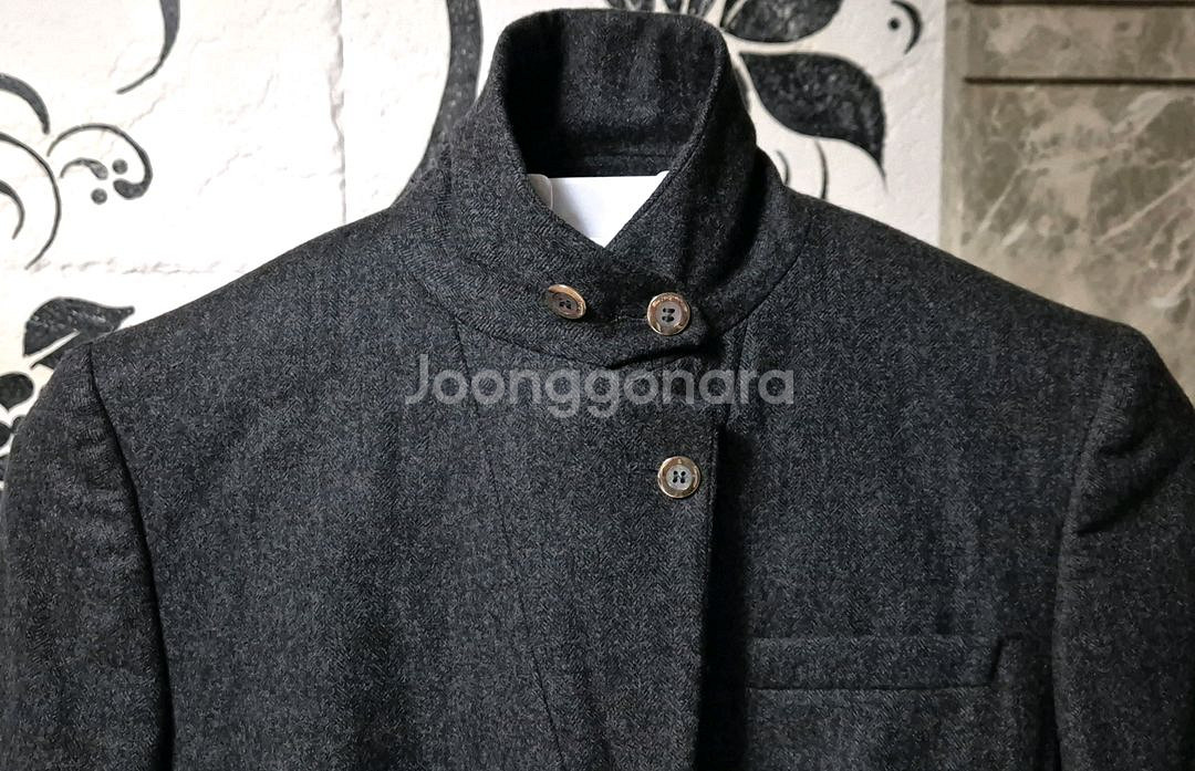 페레가모 정품 자켓 판매합니다--2