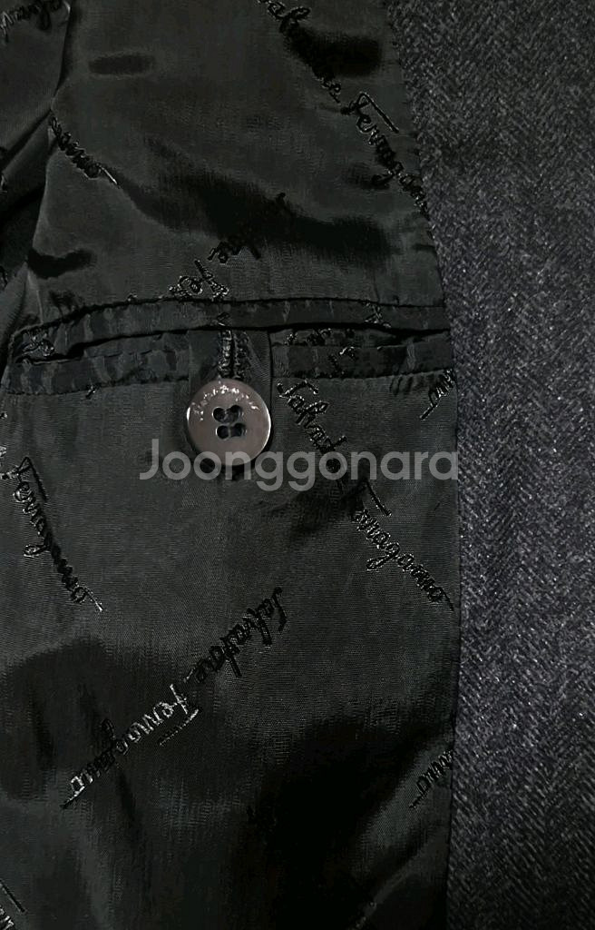 페레가모 정품 자켓 판매합니다--8