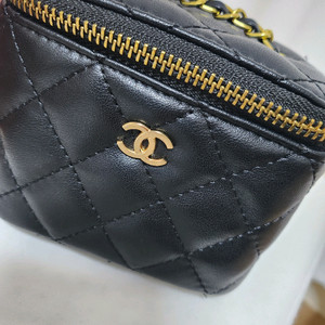 샤넬 베니티 스타일 퀼팅 체인백