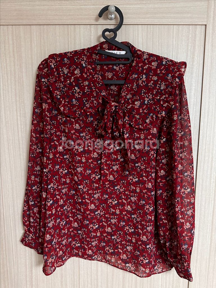 화사한 꽃무늬 블라우스--1