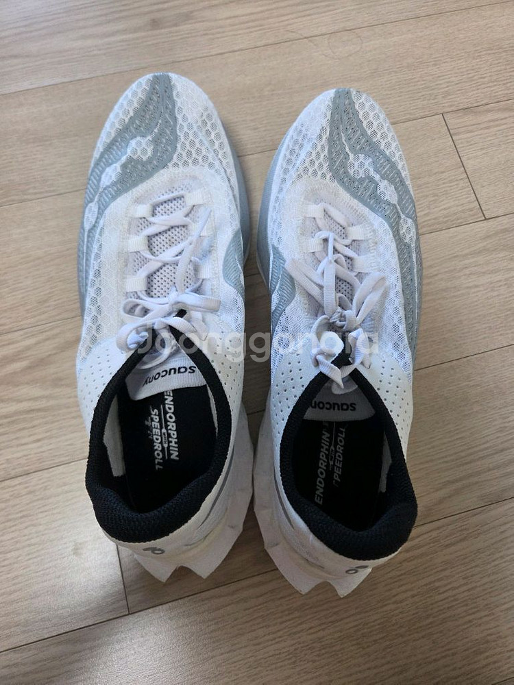 써코니 엔돌핀 프로 4 러닝화--0