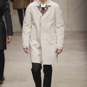 버버리 프로섬 런웨이 화이트 울 코트