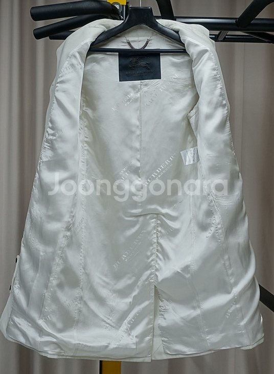 버버리 프로섬 런웨이 화이트 울 코트--4