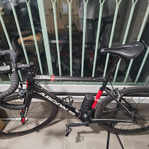 아르곤18 크립톤 카본 로드바이크 본트레거 카본 휠 120만원에 팝니다