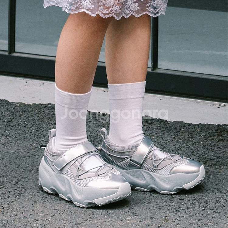 (새상품) 락피쉬웨더웨어 브린 벨크로 스니커즈 V2 메리제인 운동화 235--8