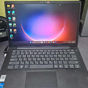 레노버노트북 13세대 i5-16g-1t 배터리100 그냥새거컨디션