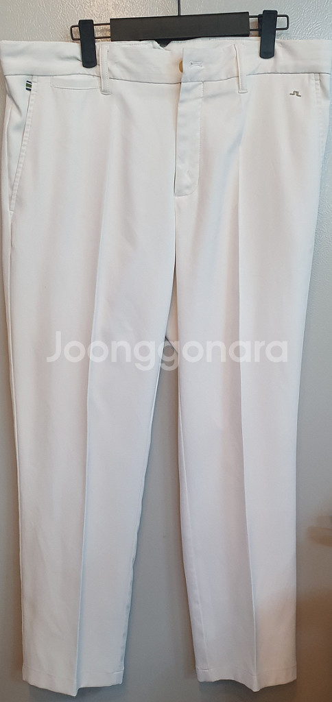 제이린드버그 남성 골프 바지 판매합니다. 사이즈는 32/33이고 색상은 흰색입니다.--0