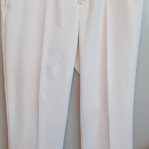 제이린드버그 남성 골프 바지 판매합니다. 사이즈는 32/33이고 색상은 흰색입니다.