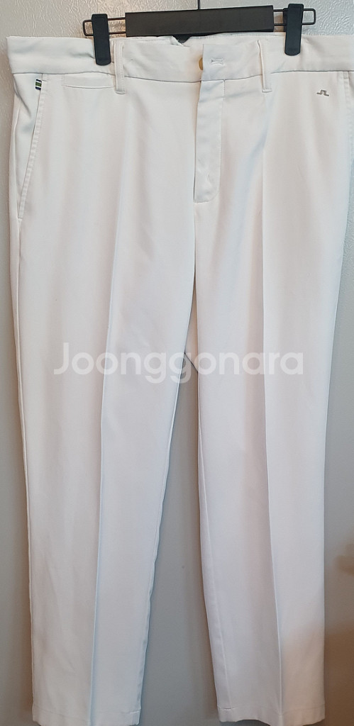 제이린드버그 남성 골프 바지 판매합니다. 사이즈는 32/33이고 색상은 흰색입니다.--1