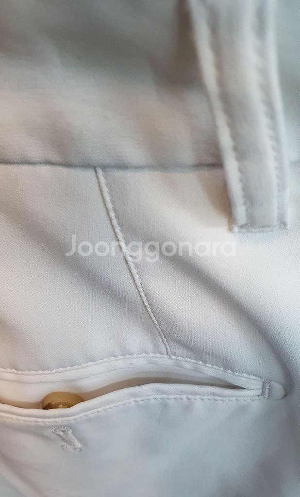 제이린드버그 남성 골프 바지 판매합니다. 사이즈는 32/33이고 색상은 흰색입니다.--3