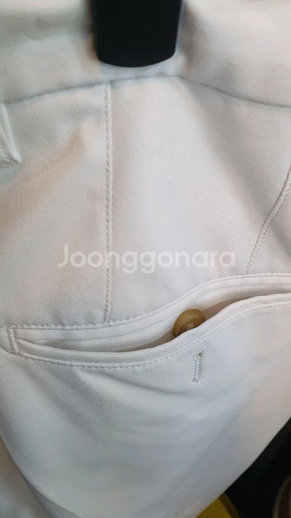 제이린드버그 남성 골프 바지 판매합니다. 사이즈는 32/33이고 색상은 흰색입니다.--5