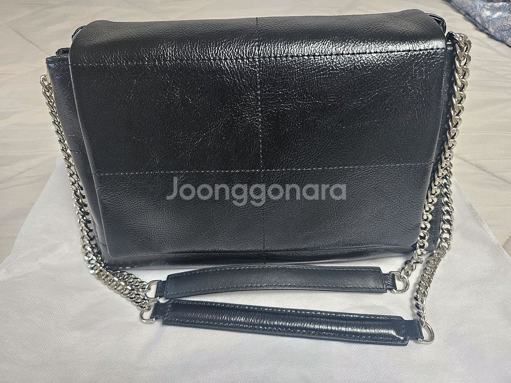 새상품)소가죽 블랙 체인 숄더백 블랙 45,000원 팝니다--0