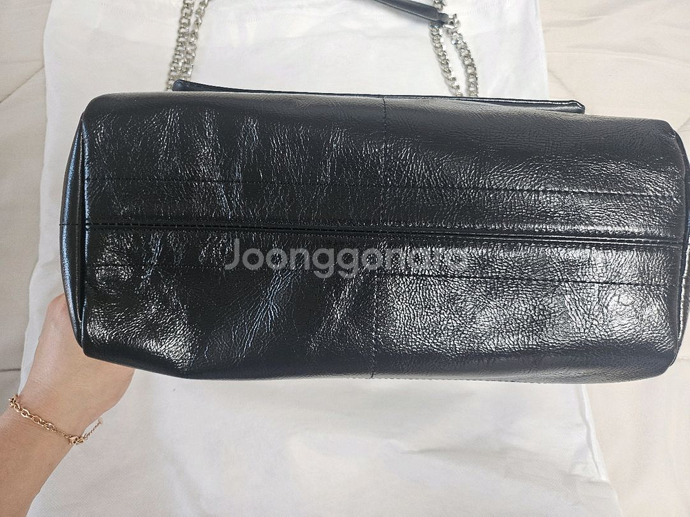 새상품)소가죽 블랙 체인 숄더백 블랙 45,000원 팝니다--2