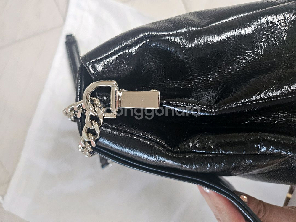 새상품)소가죽 블랙 체인 숄더백 블랙 45,000원 팝니다--5