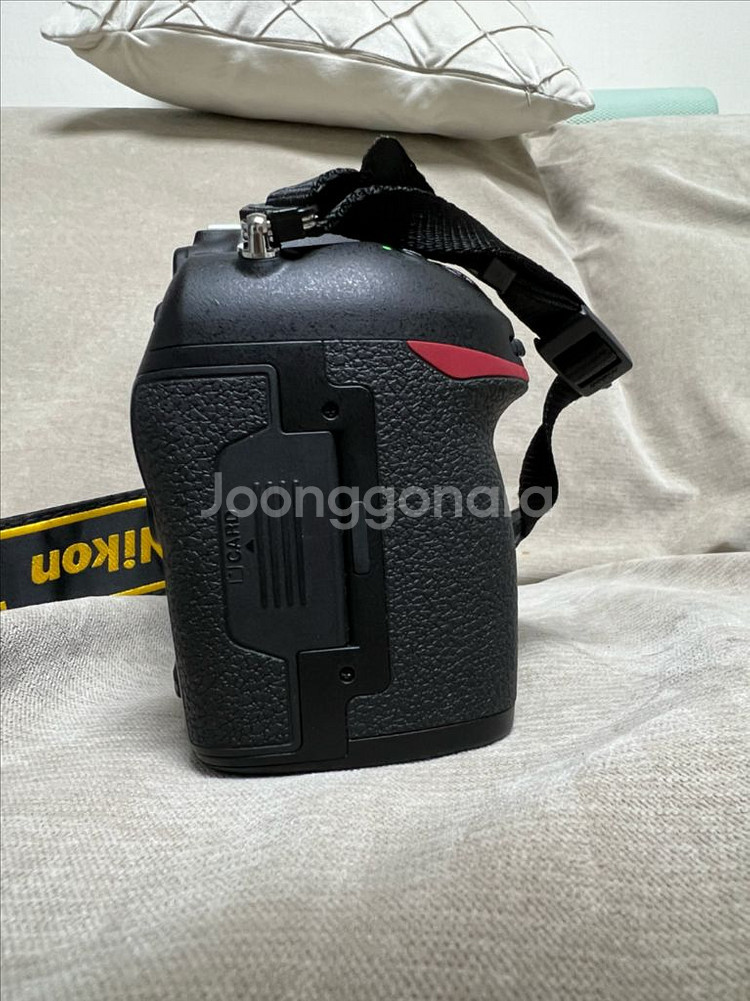 니콘 D850 + 정품 세로그립--2