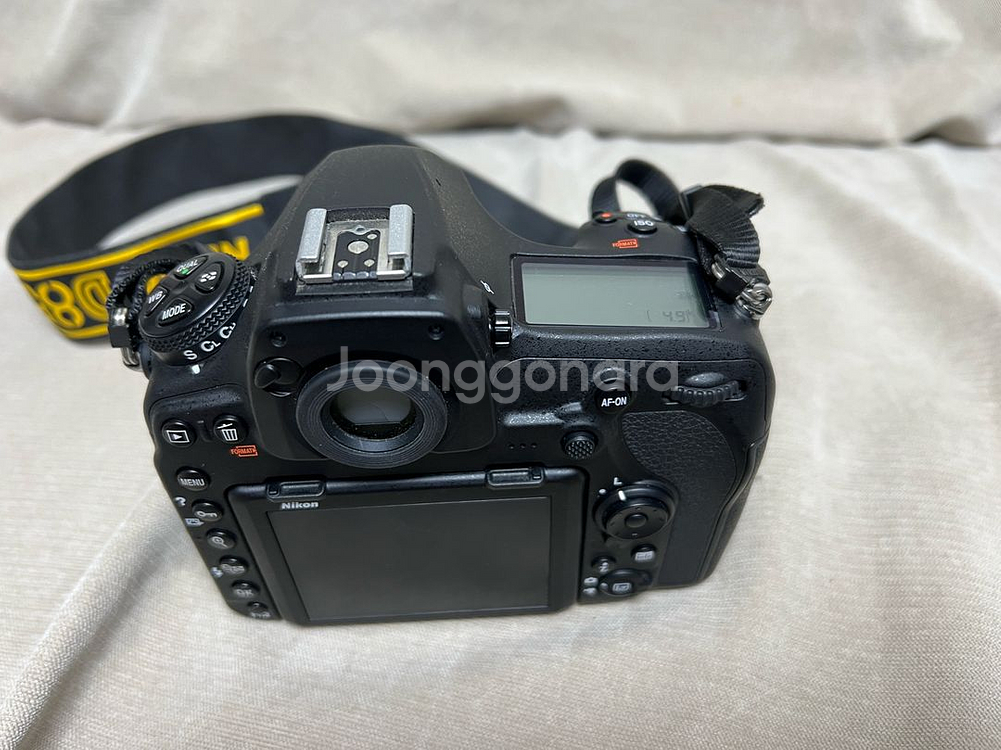 니콘 D850 + 정품 세로그립--1