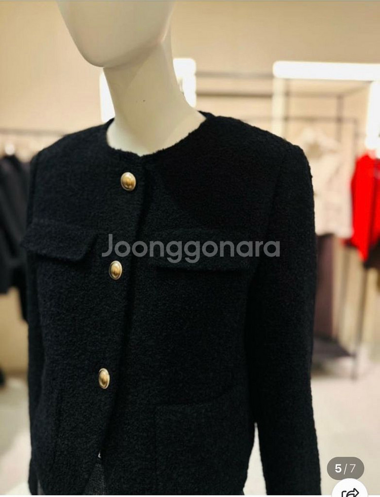 씨씨콜렉트 크롭 부클 트위드 자켓 블랙(55, 새상품)--8