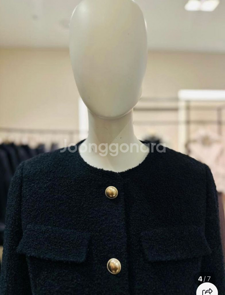 씨씨콜렉트 크롭 부클 트위드 자켓 블랙(55, 새상품)--7