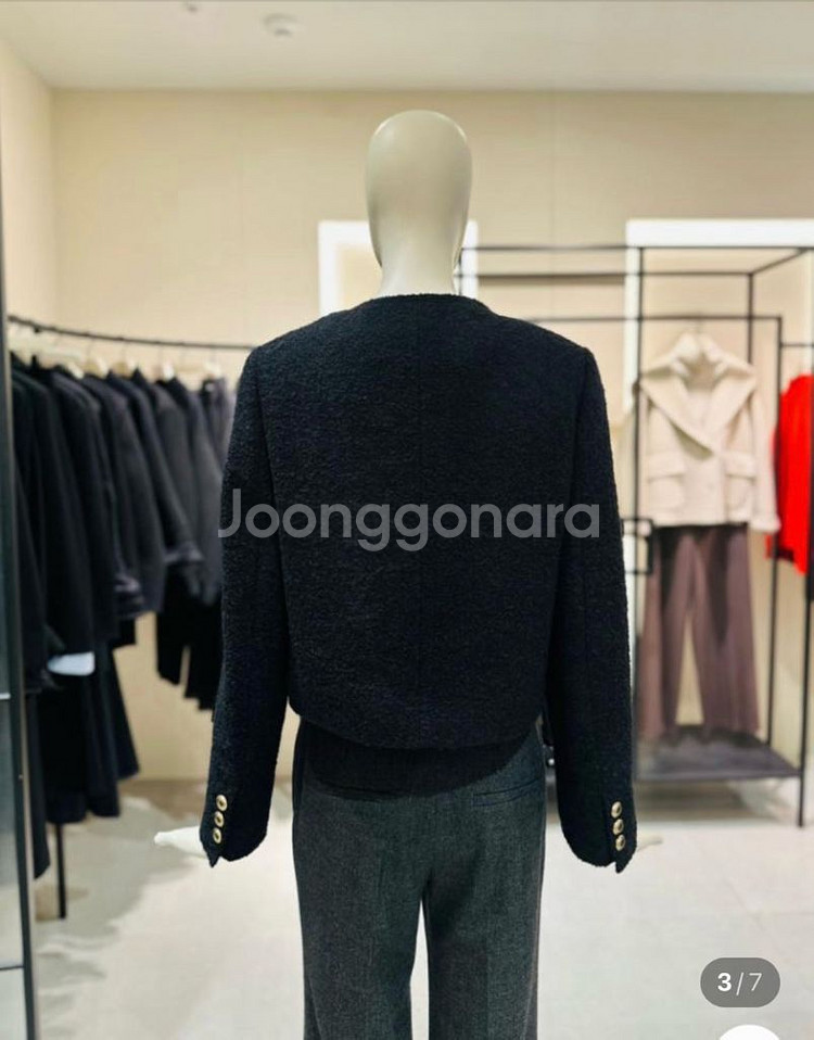 씨씨콜렉트 크롭 부클 트위드 자켓 블랙(55, 새상품)--6