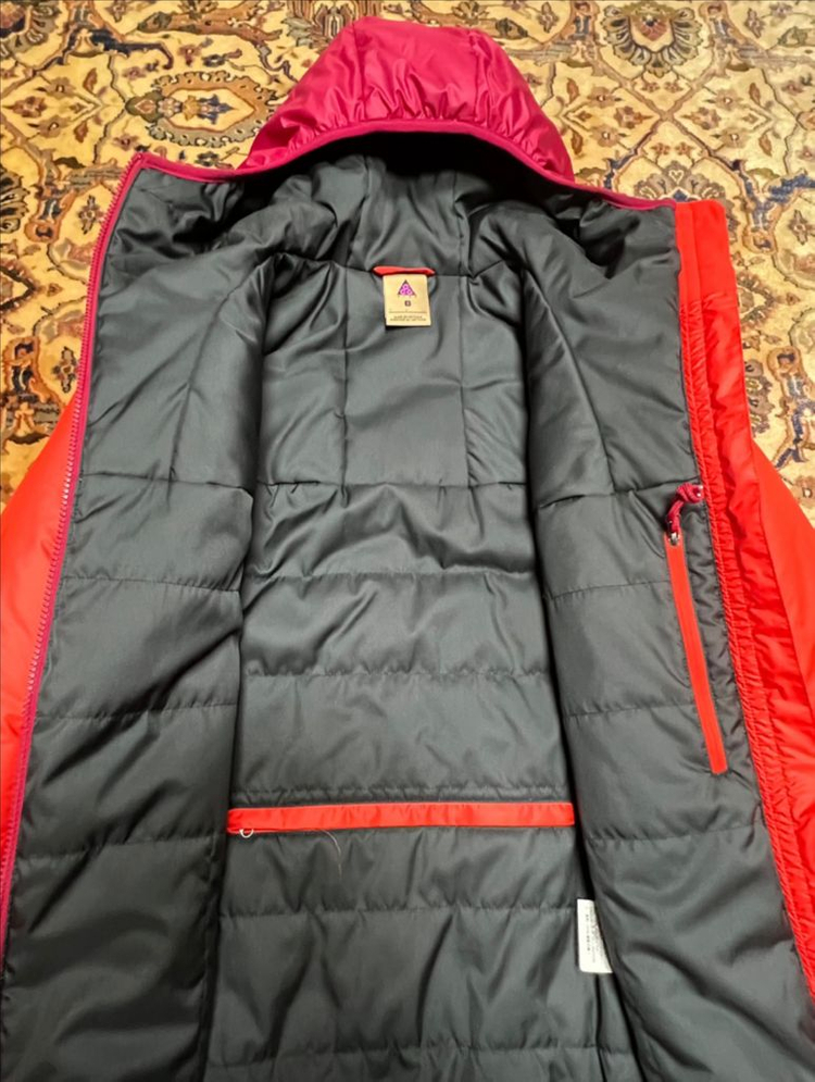 NIKE 나이키 ACG 프리마로프트 경량패딩 S 남녀공용 90사이즈 런닝 러닝 운동 헬스 가을 겨울 패딩 이미지