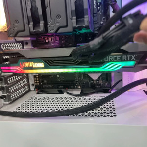 조택 3080 HOLOBLACK 그래픽카드