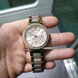 마이클코어스 미니 여성 메탈시계 MK-6110 상태 좋습니다.