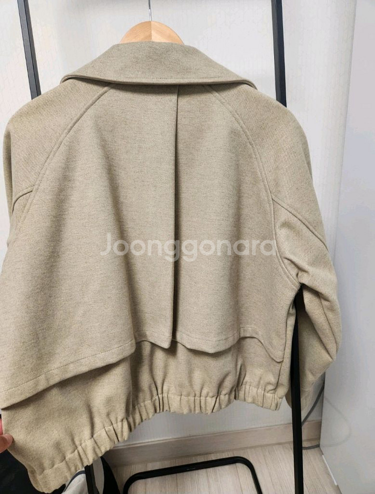 크롭자켓. 새상품 66~77--2