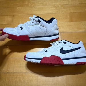 나이키 크로스 트레이너 270