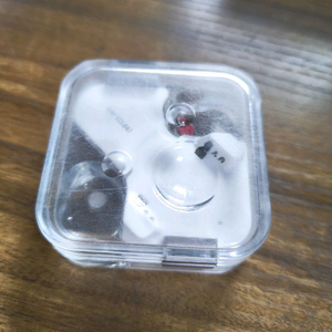 낫싱이어2 본체만 충전기