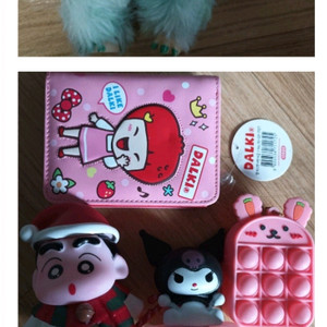 캐릭터 굿즈 세트외 라부부 산리오 각종장난감류 박스가득드려요