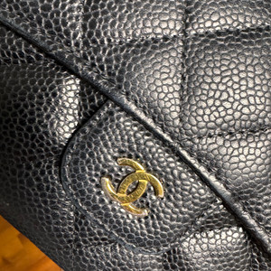 샤넬 클래식 금장 장지갑