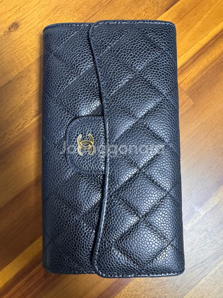 샤넬 클래식 금장 장지갑--1