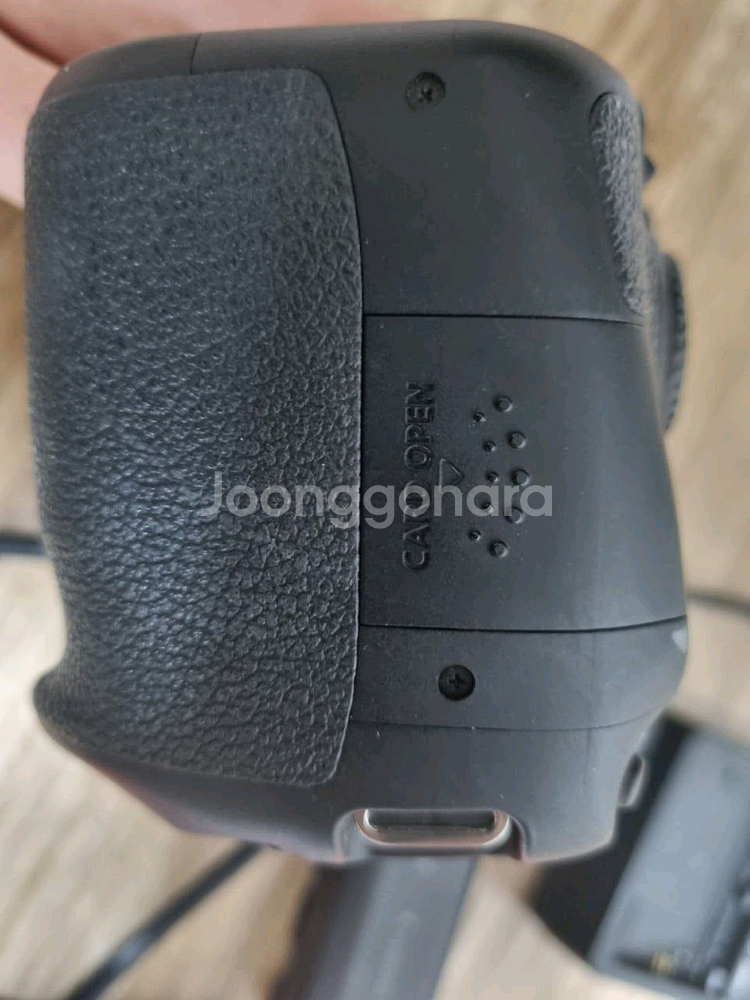 [개봉 제품] 캐논 EOS 80D + EF-S 18-55mm F3.5-5.6 IS STM 표준 줌렌즈 + 추가 구성--4