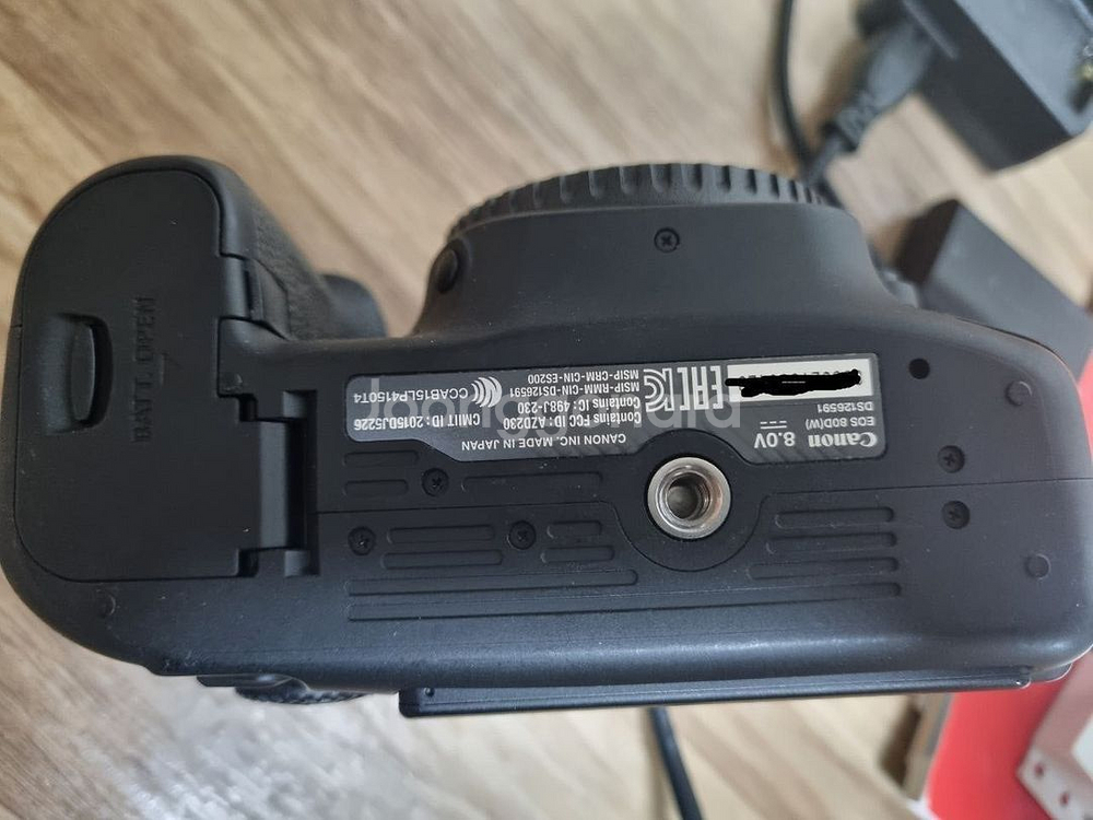 [개봉 제품] 캐논 EOS 80D + EF-S 18-55mm F3.5-5.6 IS STM 표준 줌렌즈 + 추가 구성--2