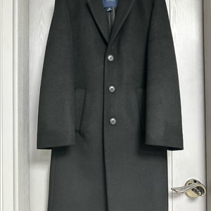 블랙 솔리드 싱글 코트 스탠다드핏 정장 코트