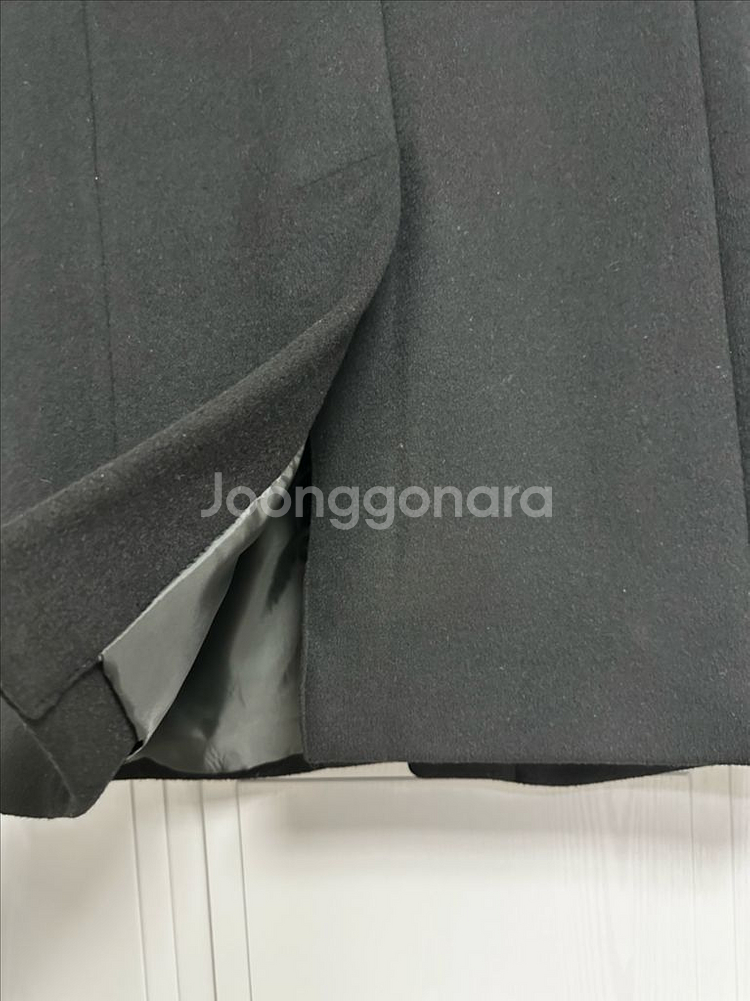 블랙 솔리드 싱글 코트 스탠다드핏 정장 코트--4