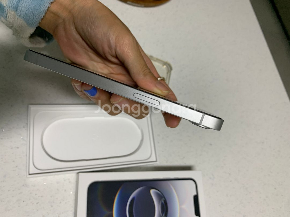 아이폰 16e 256기가--2