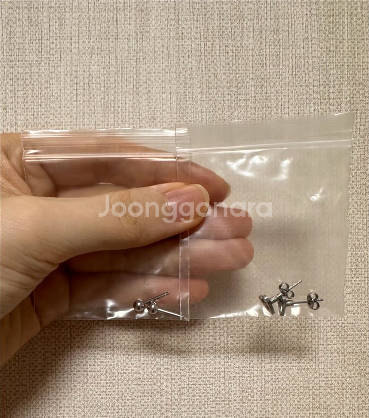 데이식스 원필 갑골하트 피어싱(귀걸이도 가능)--5