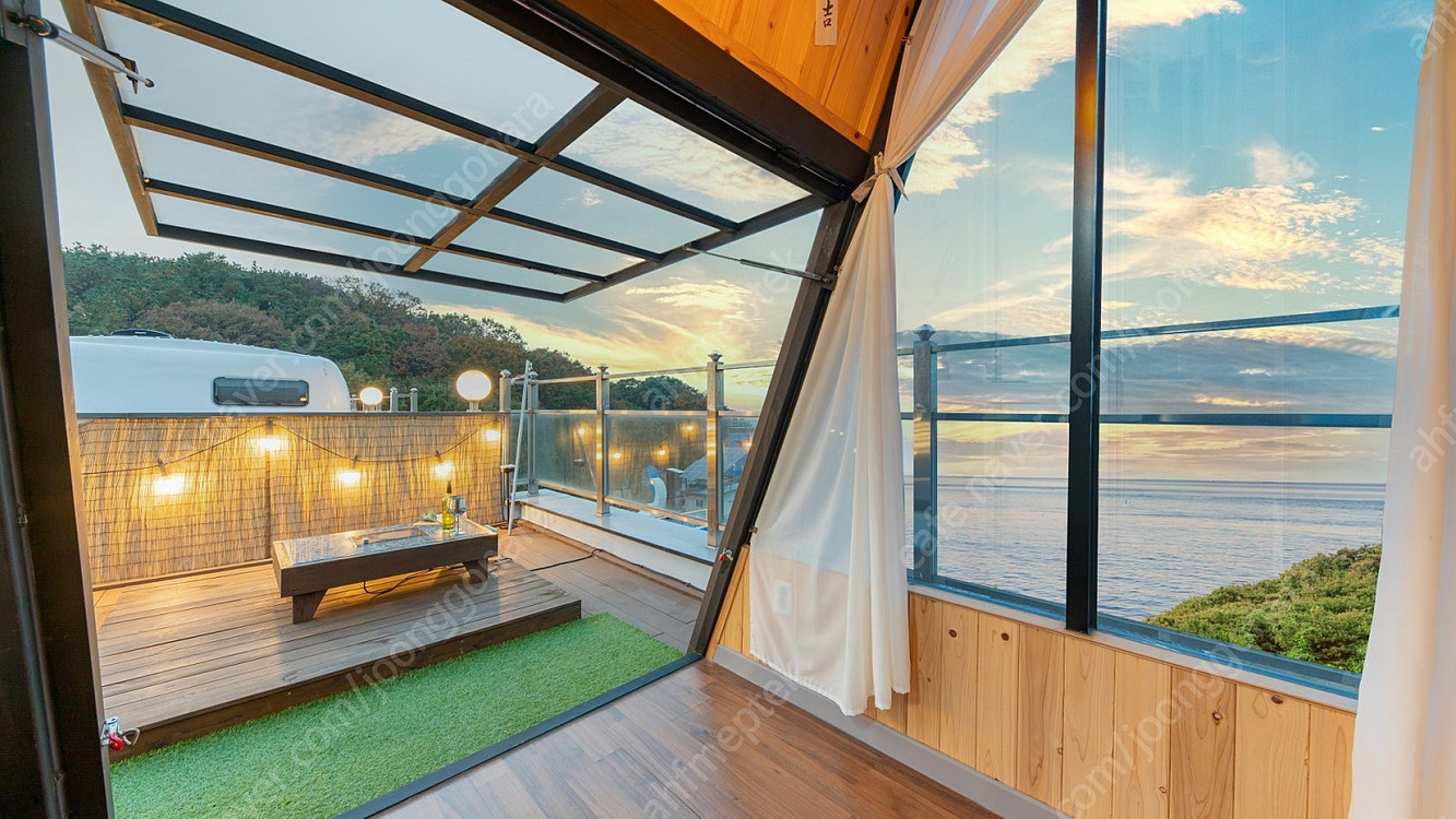 [가격인하] 삼각형 형태의 소형 농막 판매합니다.(화장실, 주방, 에어컨, TV등 전부 포함) 이미지