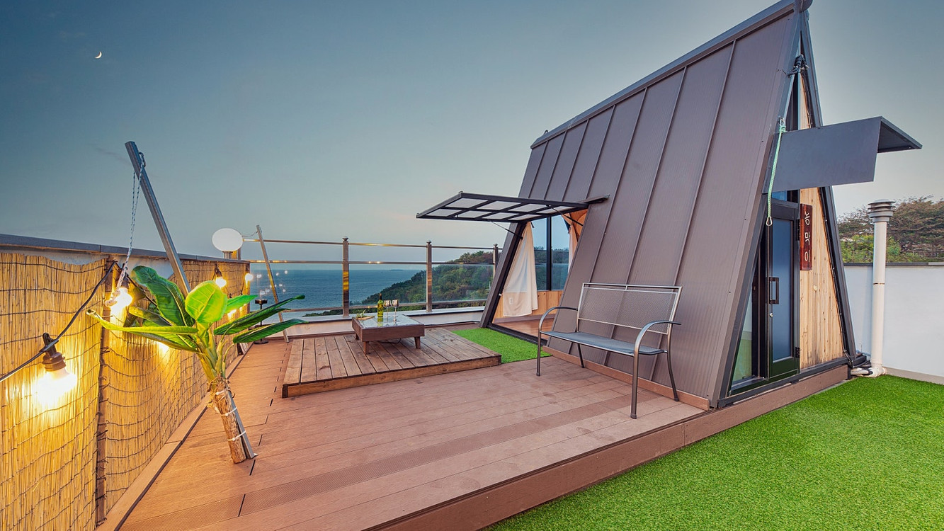 [가격인하] 삼각형 형태의 소형 농막 판매합니다.(화장실, 주방, 에어컨, TV등 전부 포함) 이미지