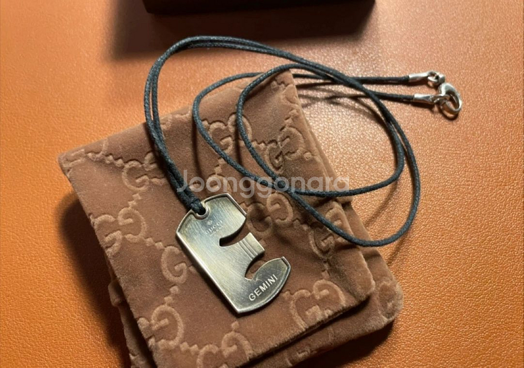 구찌 별자리 목걸이 쌍둥이자리--2