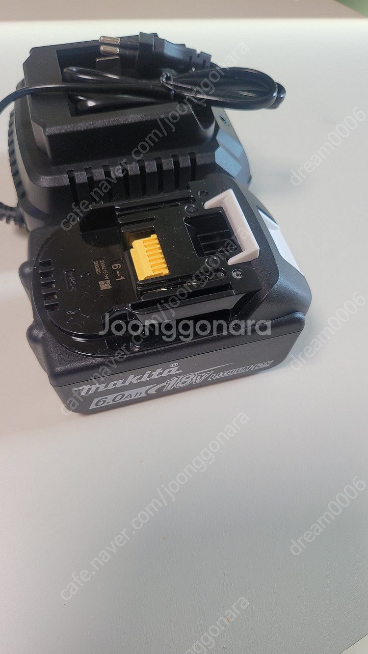 충전 전동드릴 팝니다.--5