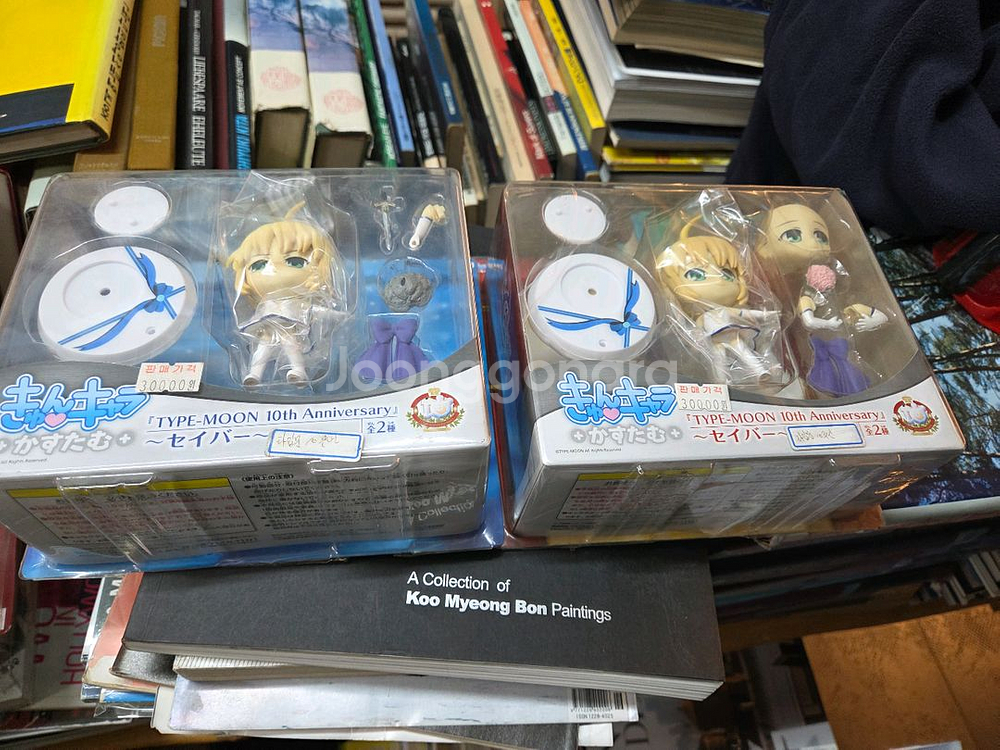 산캬라 페이트 세이버 TYPE-MOON 10주년 피규어 두개에 3만원--0