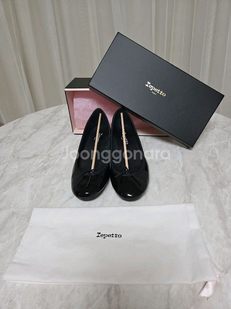 정품 레페토 까미유 곰므37 풀박스 거의새거 팝니다.--0