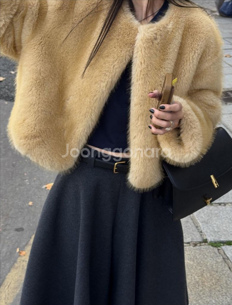 아웃핏 아루드 마크들리 딥뮤즈 미뉴에트메이비베이비--6