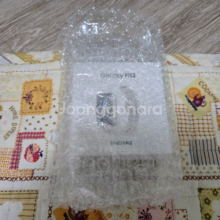 삼성 갤럭시핏3 미개봉 실버색상팝니다--0