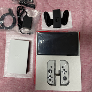 닌텐도 스위치 OLED 화이트 풀박 상태 좋아요!